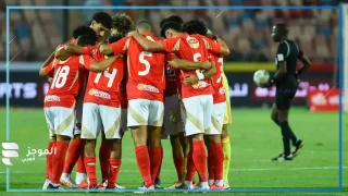 بمعنويات مرتفعة للقلعة الحمراء.. القنوات الناقلة لمباراة الأهلي وزد في الدوري المصري